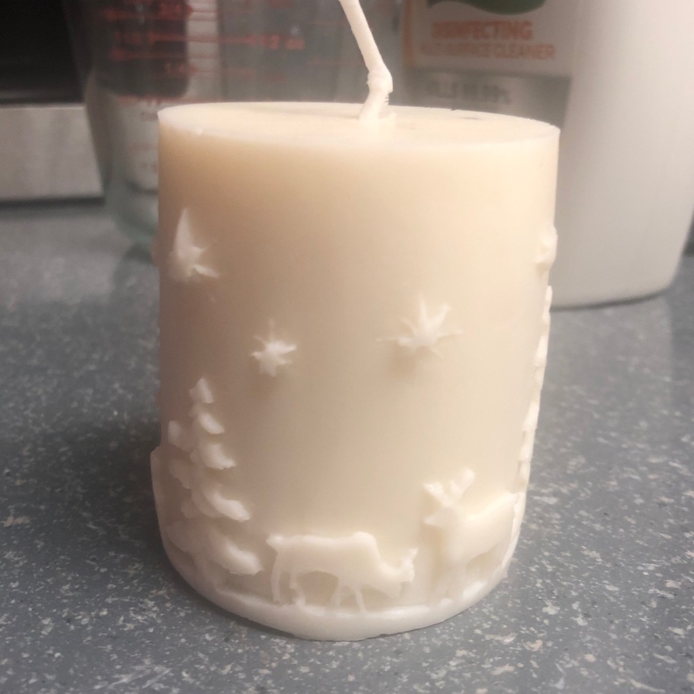 🎄NWT Christmas Pillar Candles-Set of 4 - Picture 2 of 2